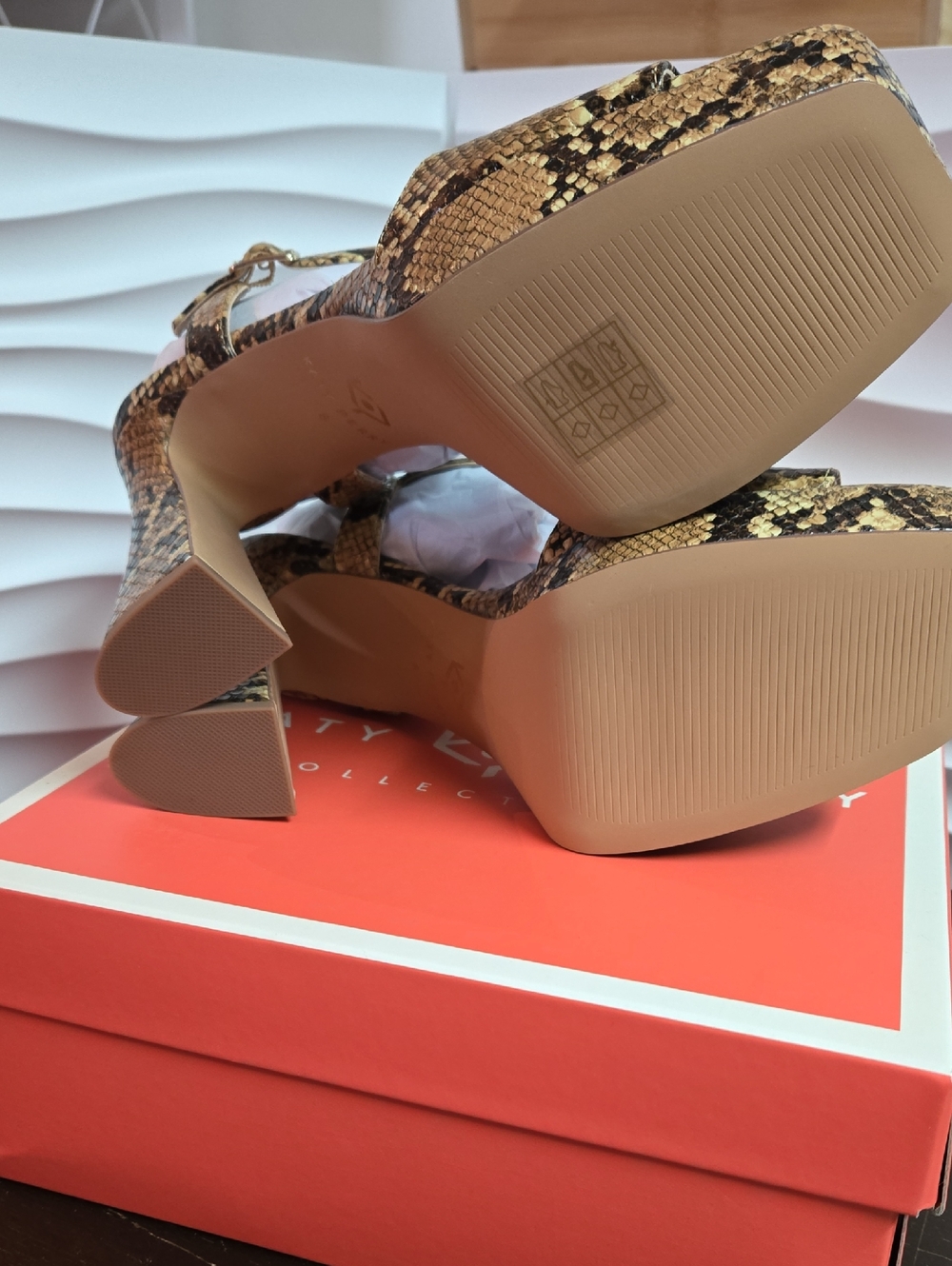 Katy Perry Collections The Square Open Sandal Snake-Print Embossed - Picture 5 of 6